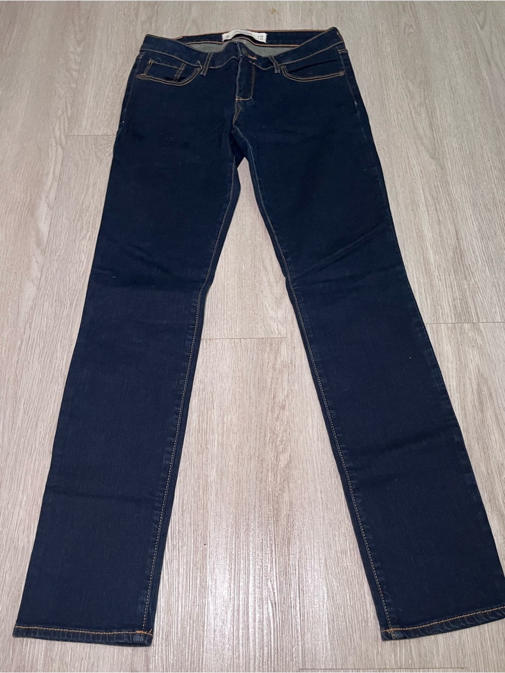 Abercrombie & Fitch Women's Straight-Leg Jeans in Dark Indigo 6R